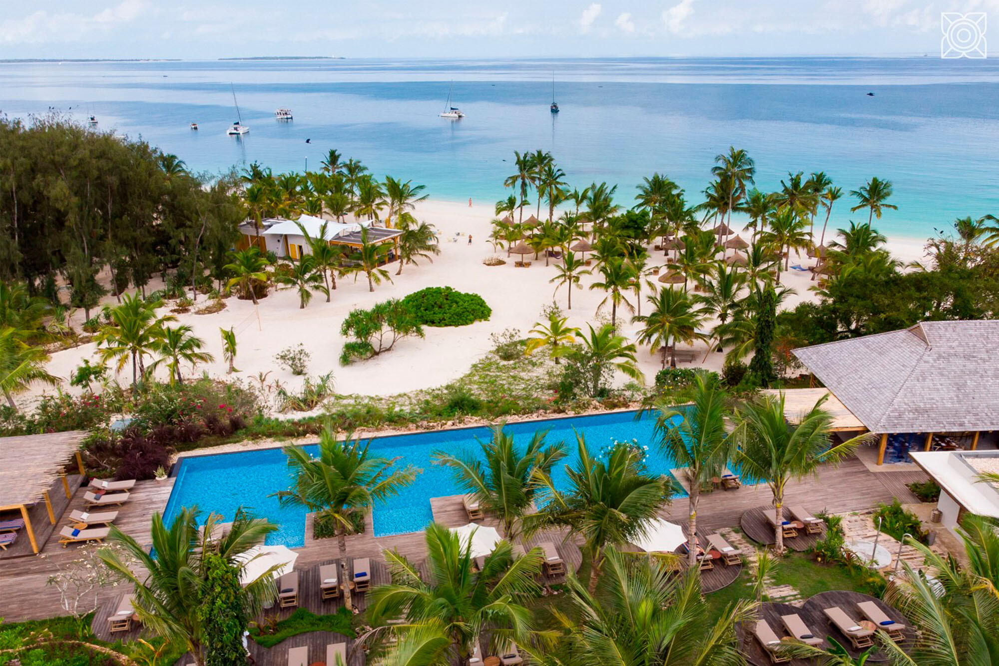 ZURI Zanzibar Hotel & Resorts moře, pláž, palmy, bazén